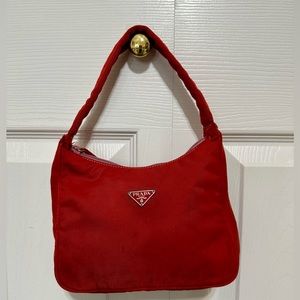 PRADA 🙏🌟 TESSUTO NYLON RED POCHETTE BAG ⭐️